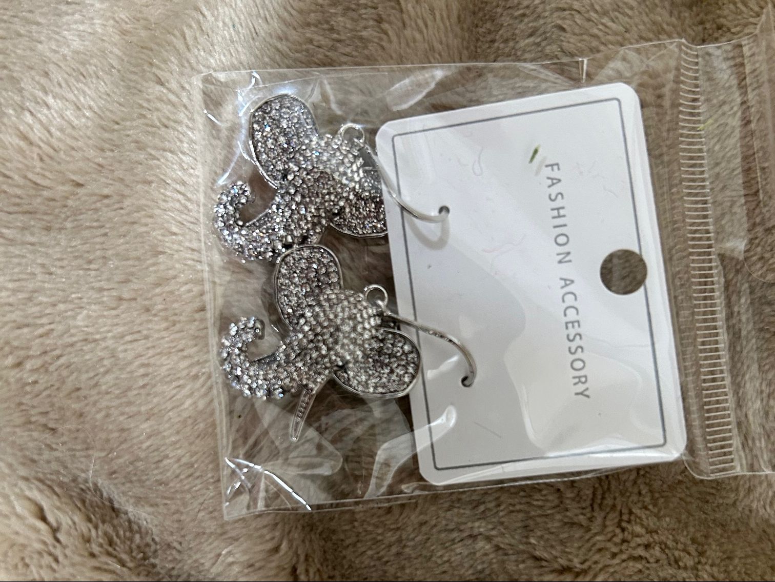 Jewelry:  Republican Elephant Earrings (Silver)