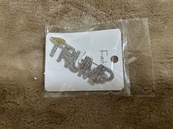 Jewelry:  Trump with Hair Pins (Silver)