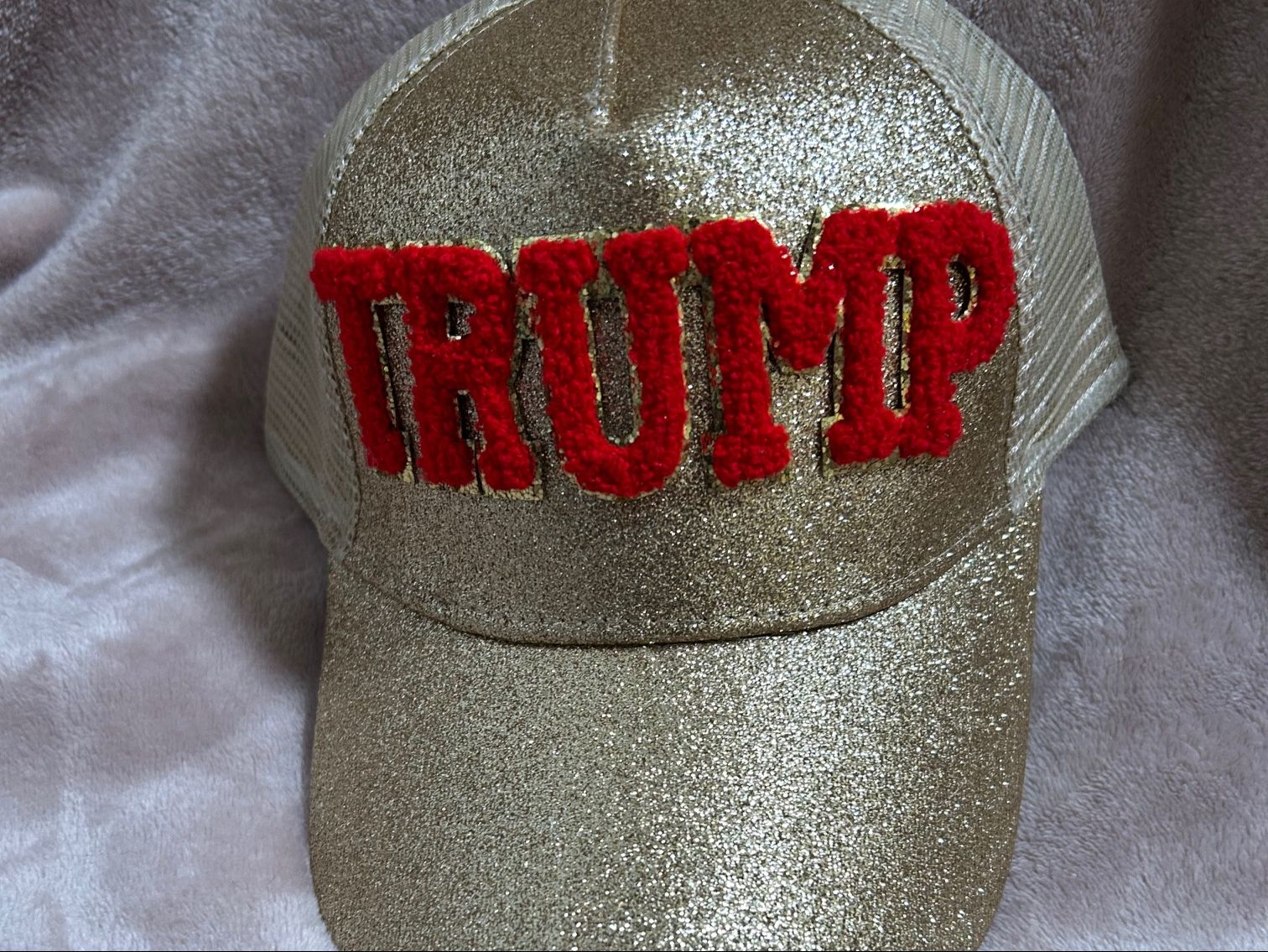 Glittery, Gold