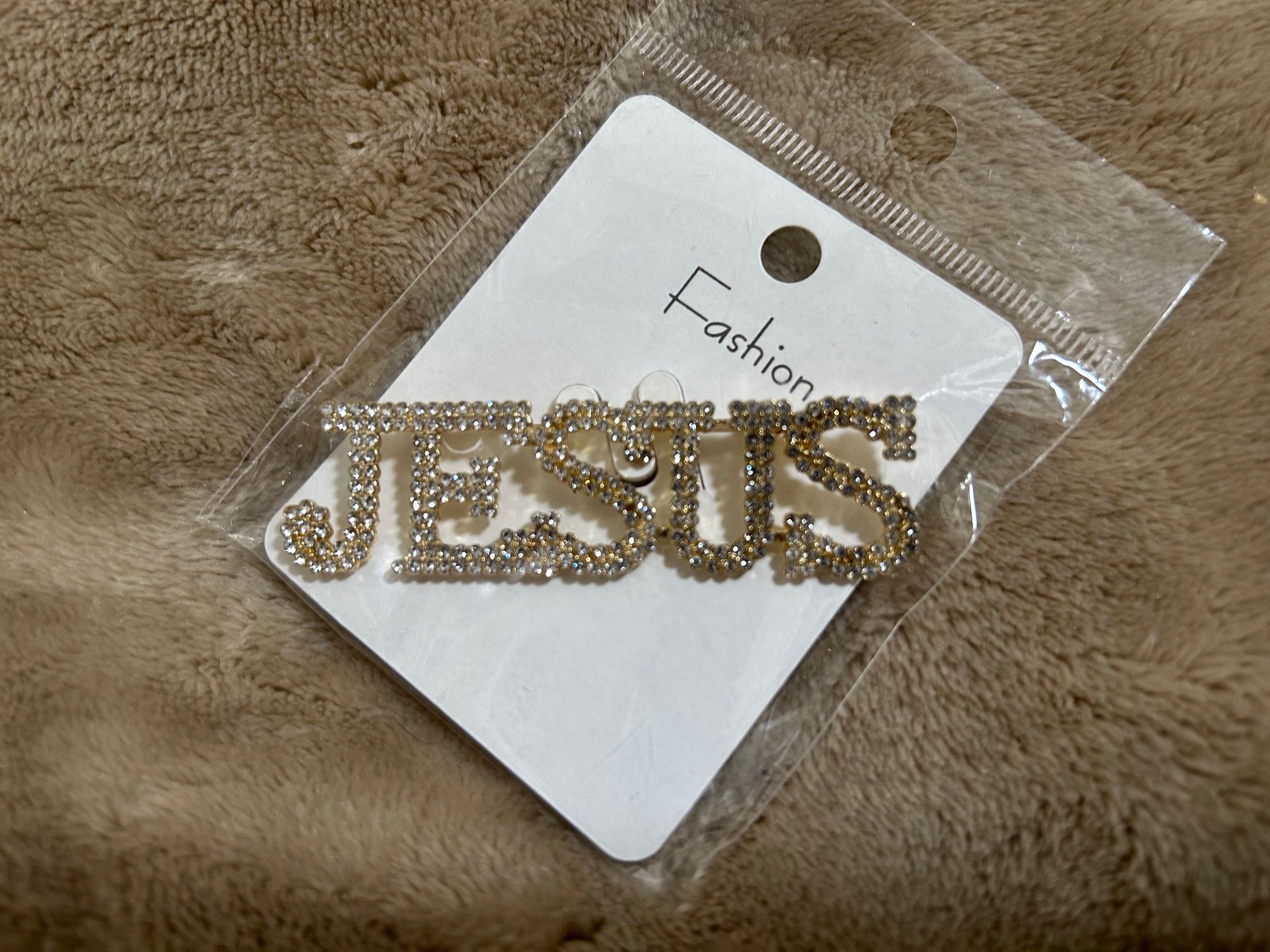 Jewelry:  Jesus Pin (Gold)