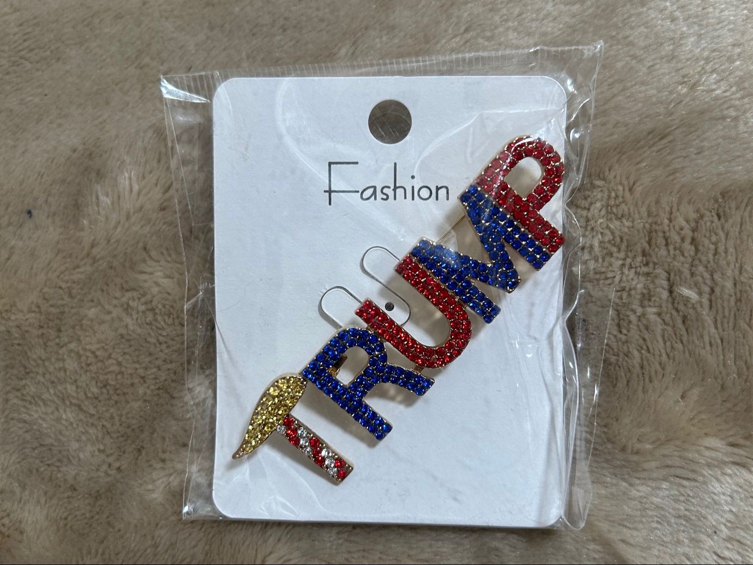 Jewelry:  Trump with Hair Pin (Multi-Color)